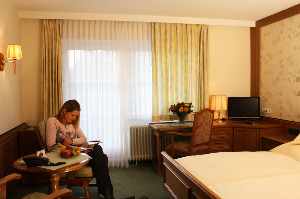 Hotel Hanses-Braeutigam シュマレンベルク エクステリア 写真