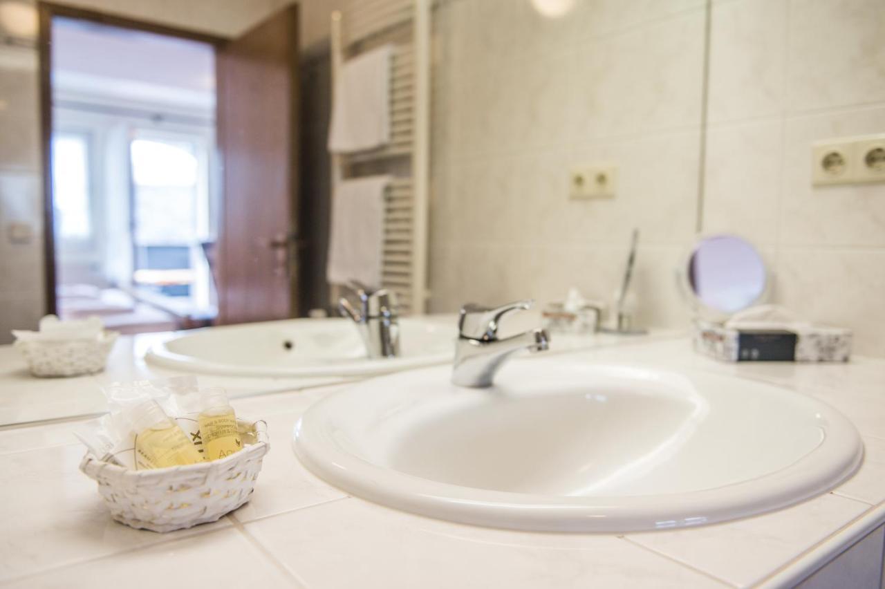 Hotel Hanses-Braeutigam シュマレンベルク エクステリア 写真